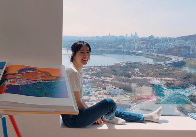 Hôn nhân viên mãn với chồng kém 9 tuổi khiến Choi Ji Woo ngày càng trẻ đẹp! - 4 Hôn nhân viên mãn với chồng kém 9 tuổi khiến Choi Ji Woo ngày càng trẻ đẹp! - 4