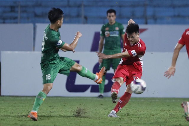 Trọng Hoàng và Vũ Minh Tuấn tỏa sáng, CLB Viettel vùi dập Sài Gòn FC - 4 Trọng Hoàng và Vũ Minh Tuấn tỏa sáng, CLB Viettel vùi dập Sài Gòn FC - 4