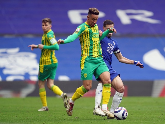 Chelsea 2-5 West Brom: Tấm thẻ đỏ của Silva kéo sập Stamford Bridge - 4 Chelsea 2-5 West Brom: Tấm thẻ đỏ của Silva kéo sập Stamford Bridge - 4