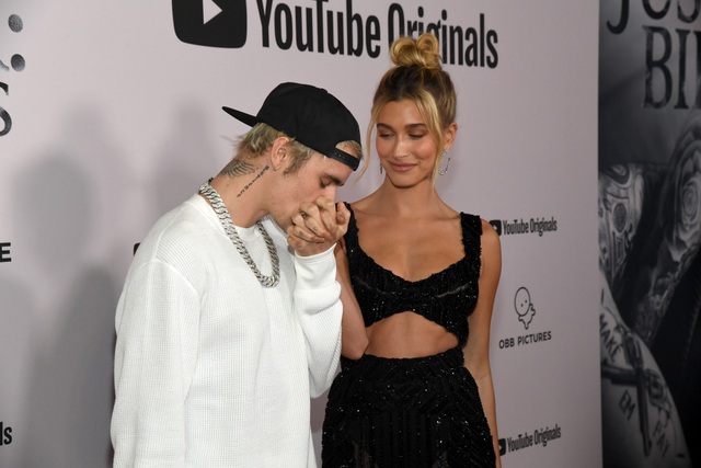 Vợ Justin Bieber từ bỏ mạng xã hội vì... Selena Gomez? - 2 Vợ Justin Bieber từ bỏ mạng xã hội vì... Selena Gomez? - 2