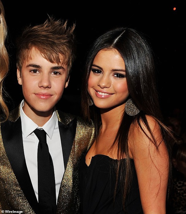 Vợ Justin Bieber từ bỏ mạng xã hội vì... Selena Gomez? - 4