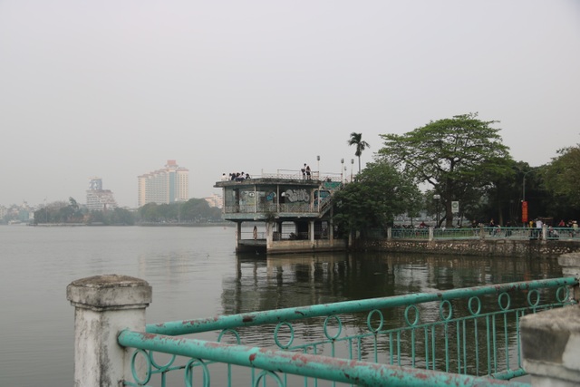 Bí ẩn về địa điểm ngắm hoàng hôn yêu thích của giới trẻ Hà thành - 1 Bí ẩn về địa điểm ngắm hoàng hôn yêu thích của giới trẻ Hà thành - 1
