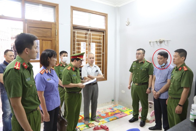 Bắt một tổng giám đốc liên quan vụ đấu thầu thiết bị y tế ở Sơn La - 1 Bắt một tổng giám đốc liên quan vụ đấu thầu thiết bị y tế ở Sơn La - 1