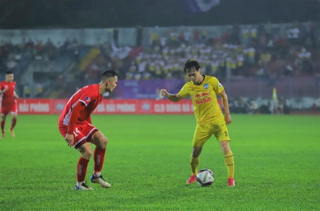 Báo Hàn Quốc: Kiatisuk giúp HLV Park Hang Seo giải bài toán khó - 1 Báo Hàn Quốc: Kiatisuk giúp HLV Park Hang Seo giải bài toán khó - 1