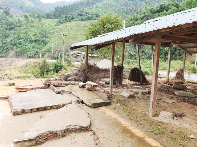 Thủy điện Đăk Mi 4 chưa đền bù cho dân: Chủ đầu tư thiếu trách nhiệm! - 2 Thủy điện Đăk Mi 4 chưa đền bù cho dân: Chủ đầu tư thiếu trách nhiệm! - 2