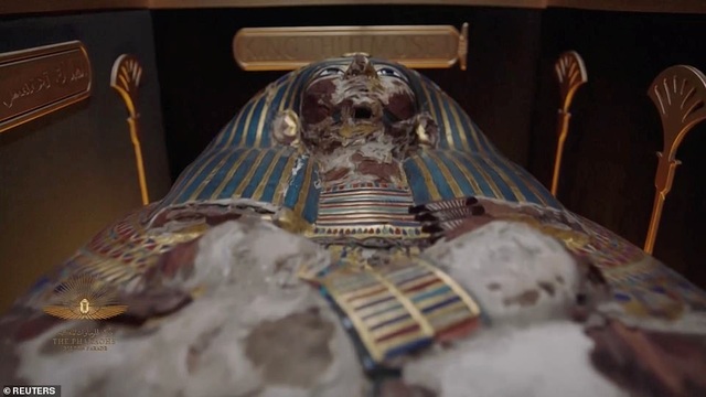 Choáng ngợp diễu hành xác ướp 3.000 tuổi của hoàng gia Ai Cập - 16