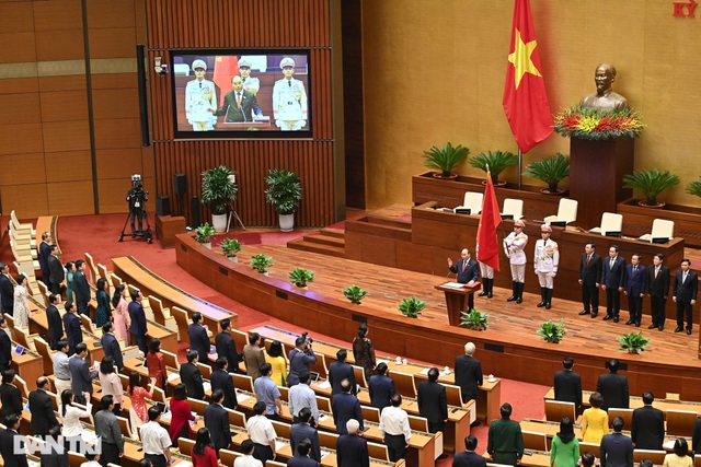 Tân Chủ tịch nước Nguyễn Xuân Phúc tuyên thệ nhậm chức - 3