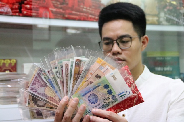 Kỷ lục gia 9x sở hữu bộ sưu tập tiền đồ sộ nhất Việt Nam | Báo Dân trí