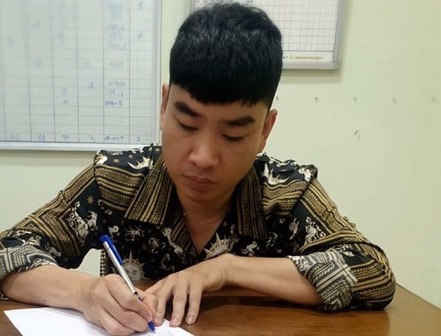 Hà Nội: Tiếp viên Bamboo Airway bị bắt vì buôn lậu lượng xì gà khủng - 1