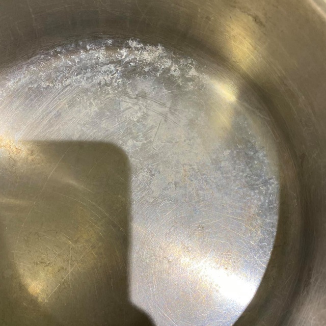 Bỏ ra bạc triệu mua máy rửa bát, người dùng ngao ngán với vệt loang bất trị - 3 Bỏ ra bạc triệu mua máy rửa bát, người dùng ngao ngán với vệt loang bất trị - 3
