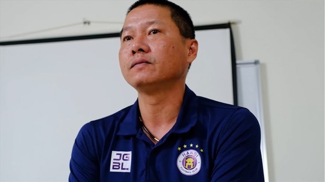 HLV Chu Đình Nghiêm ra đi, CLB Hà Nội gặp sóng dữ - 1
