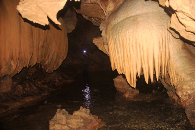 Khám phá hang động tuyệt đẹp ẩn sâu hàng chục năm giữa rừng Quảng Trị - 5