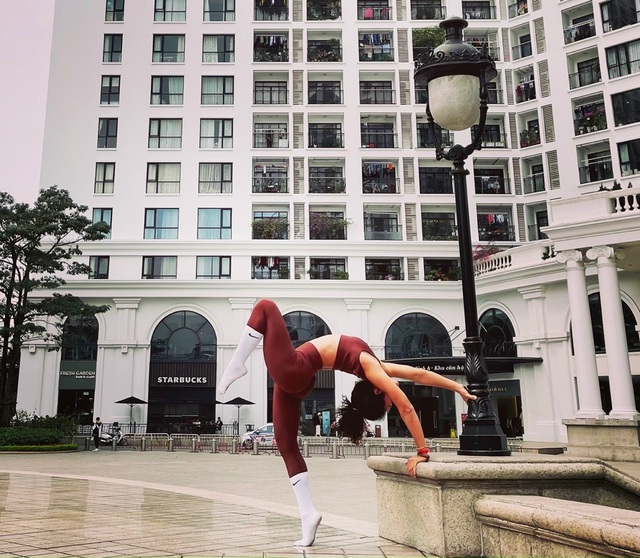 Hành trình nỗ lực của cô gái bị liệt nửa người thành HLV Yoga ở Hà Nội - 2 Hành trình nỗ lực của cô gái bị liệt nửa người thành HLV Yoga ở Hà Nội - 2