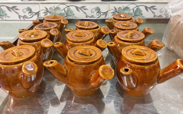 Pha cà phê bằng siêu đất và vợt tí hon độc nhất vô nhị ở Sài Gòn - 2 Pha cà phê bằng siêu đất và vợt tí hon độc nhất vô nhị ở Sài Gòn - 2