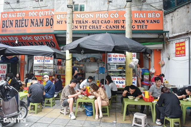 Selling Nam Bo vermicelli, frank noodles, the owner buys land, buys a house in Hanoi Old Quarter - 1