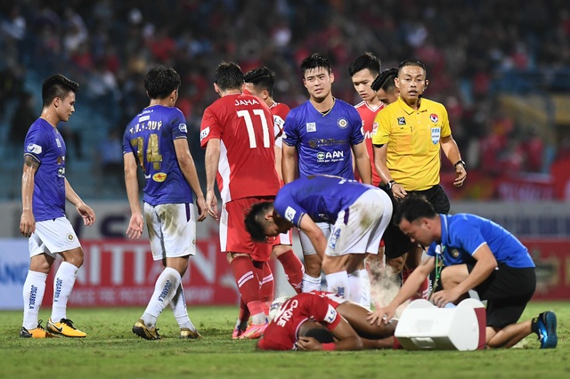 CLB Hà Nội 0-1 CLB Viettel: Trọng Hoàng ghi bàn, Quang Hải kém duyên - 13 CLB Hà Nội 0-1 CLB Viettel: Trọng Hoàng ghi bàn, Quang Hải kém duyên - 13