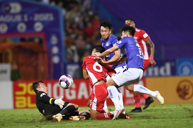 CLB Hà Nội 0-1 CLB Viettel: Trọng Hoàng ghi bàn, Quang Hải kém duyên - 19 CLB Hà Nội 0-1 CLB Viettel: Trọng Hoàng ghi bàn, Quang Hải kém duyên - 19