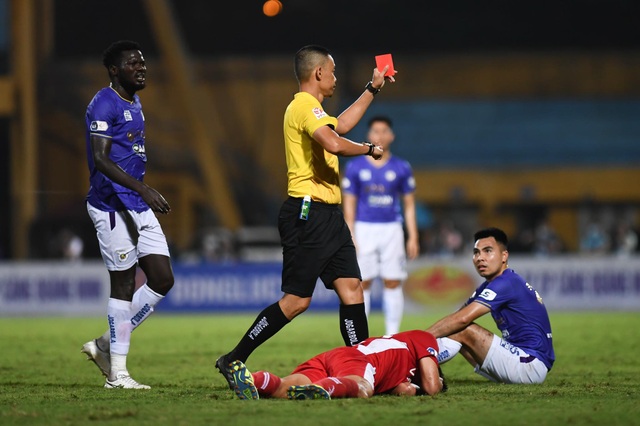 CLB Hà Nội 0-1 CLB Viettel: Trọng Hoàng ghi bàn, Quang Hải kém duyên - 3 CLB Hà Nội 0-1 CLB Viettel: Trọng Hoàng ghi bàn, Quang Hải kém duyên - 3