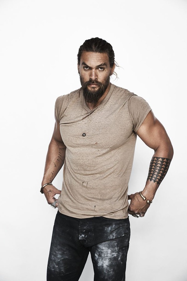 Không thể nhận ra Vua thủy tề Jason Momoa khi đeo sừng, gắn răng nanh - 6 Không thể nhận ra Vua thủy tề Jason Momoa khi đeo sừng, gắn răng nanh - 6