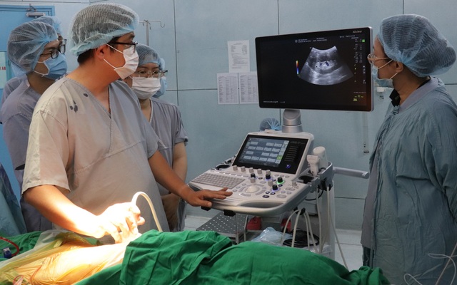 Cắt thận cho con, người cha mù chữ viết nên câu chuyện đẹp - 3 Cắt thận cho con, người cha mù chữ viết nên câu chuyện đẹp - 3