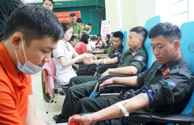 Cảnh sát cơ động 19 lần hiến máu tình nguyện