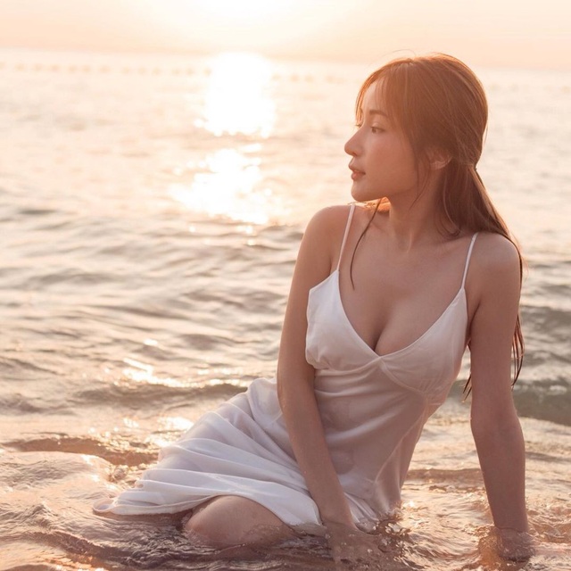 Hot girl Thái Lan lai 4 dòng máu được khen đẹp tựa thiên thần - 10 Hot girl Thái Lan lai 4 dòng máu được khen đẹp tựa thiên thần - 10