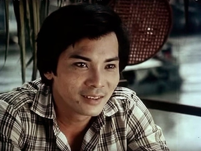 Thương Tín thay đổi diện mạo, cười gượng sau khi được làm răng miễn phí - 5 Thương Tín thay đổi diện mạo, cười gượng sau khi được làm răng miễn phí - 5
