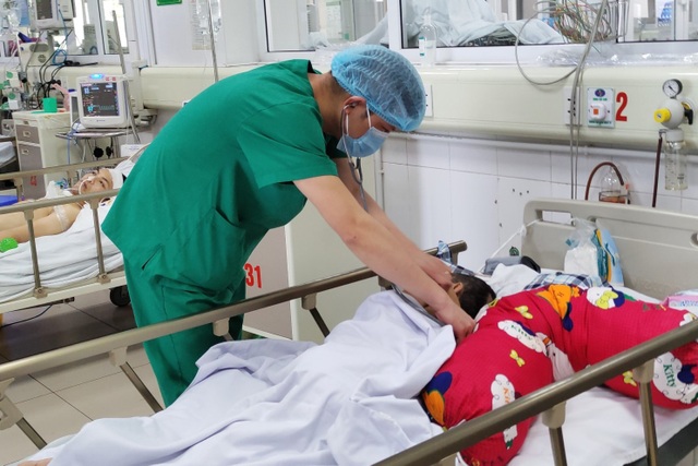 Ngày uống nửa lít rượu, người đàn ông nguy cơ sống thực vật cả đời - 1 Ngày uống nửa lít rượu, người đàn ông nguy cơ sống thực vật cả đời - 1