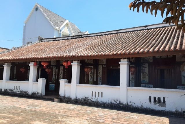 Căn nhà gỗ quý trăm năm tuổi độc nhất vô nhị ở xứ biển Vĩnh Châu - 2 Căn nhà gỗ quý trăm năm tuổi độc nhất vô nhị ở xứ biển Vĩnh Châu - 2