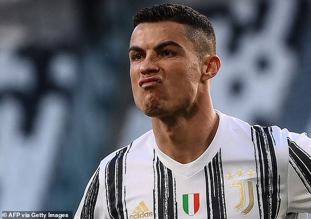 C.Ronaldo chói sáng, Juventus xuất sắc hạ gục Napoli - 2