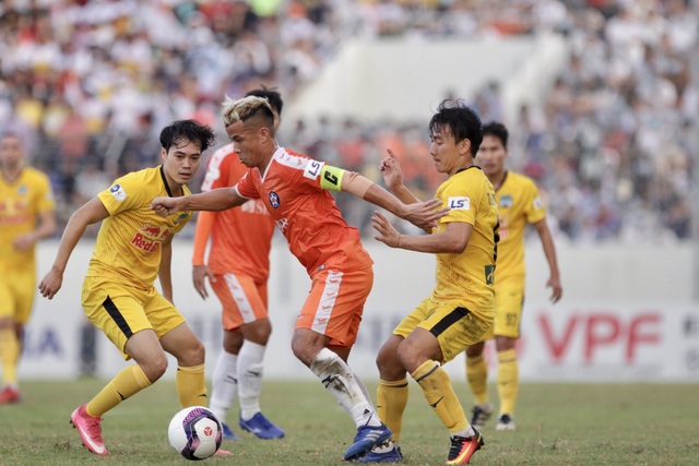 Đà Nẵng 0-2 HA Gia Lai: Bàn thắng siêu đỉnh của Văn Toàn - 6 Đà Nẵng 0-2 HA Gia Lai: Bàn thắng siêu đỉnh của Văn Toàn - 6
