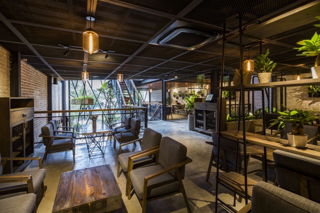 Quán cà phê người chồng dành tặng vợ lấy cảm hứng từ vườn treo Babylon - 10 Quán cà phê người chồng dành tặng vợ lấy cảm hứng từ vườn treo Babylon - 10