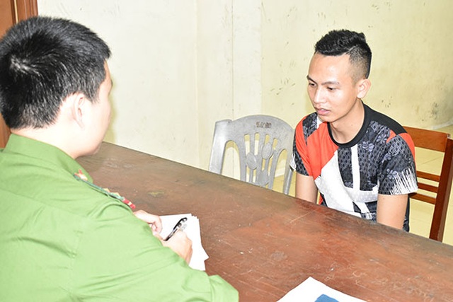 Nam thanh niên lái ô tô hất cảnh sát lên nắp ca pô, chạy 100m - 1 Nam thanh niên lái ô tô hất cảnh sát lên nắp ca pô, chạy 100m - 1