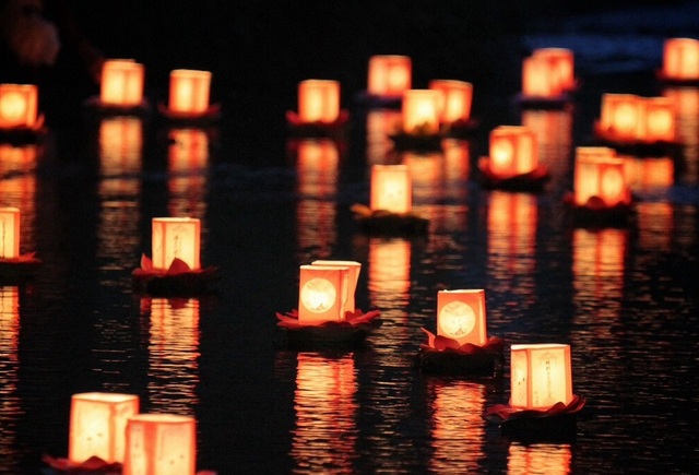 Lễ hội đưa người đã khuất trở lại trần gian ở Nhật Bản - 4 Lễ hội đưa người đã khuất trở lại trần gian ở Nhật Bản - 4