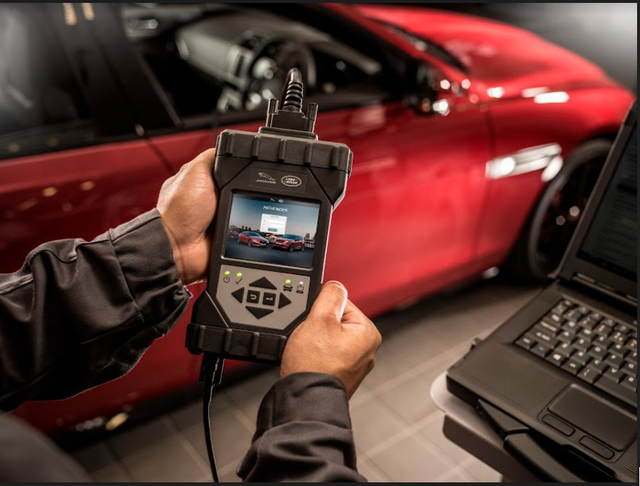 Jaguar và Land Rover Việt Nam khởi động chương trình chăm sóc xe mùa hè - 2 Jaguar và Land Rover Việt Nam khởi động chương trình chăm sóc xe mùa hè - 2