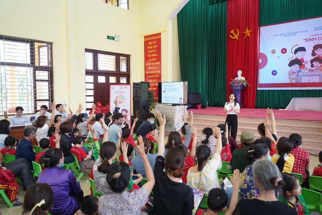 Hàng trăm phụ huynh hào hứng tham gia chương trình Sinh Con, Sinh Cha ở Bắc Ninh - 3 Hàng trăm phụ huynh hào hứng tham gia chương trình Sinh Con, Sinh Cha ở Bắc Ninh - 3