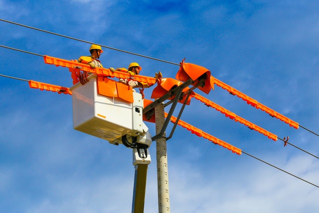 Quý đầu năm 2021: EVN vẫn đảm bảo cung ứng điện an toàn, ổn định - 1 Quý đầu năm 2021: EVN vẫn đảm bảo cung ứng điện an toàn, ổn định - 1