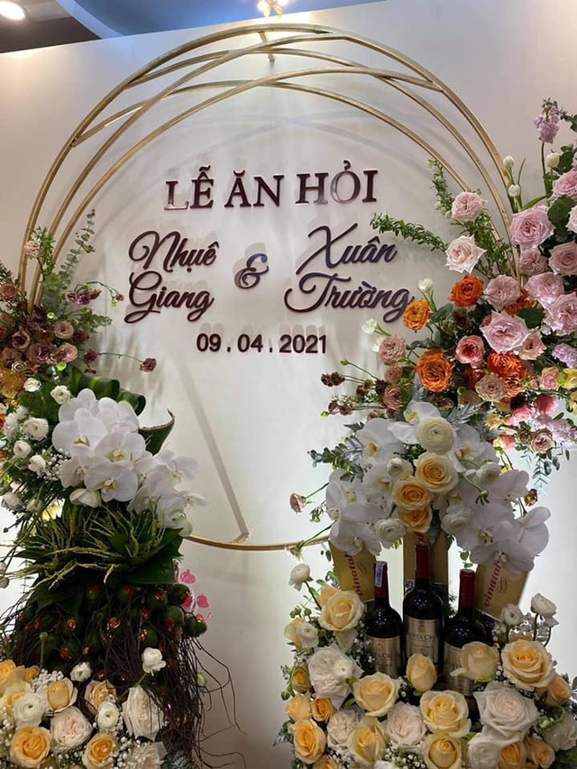 Lễ ăn hỏi của Xuân Trường - Nhuệ Giang thuê vệ sĩ bảo vệ - 2 Lễ ăn hỏi của Xuân Trường - Nhuệ Giang thuê vệ sĩ bảo vệ - 2