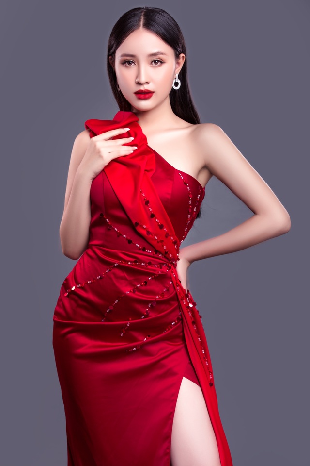 Nữ sinh Học viện Hàng không cao 1m68, thần thái người mẫu sáng ngời - 6 Nữ sinh Học viện Hàng không cao 1m68, thần thái người mẫu sáng ngời - 6