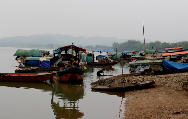 Làng đãi hến hơn 300 năm bên bờ sông La - 2 Làng đãi hến hơn 300 năm bên bờ sông La - 2