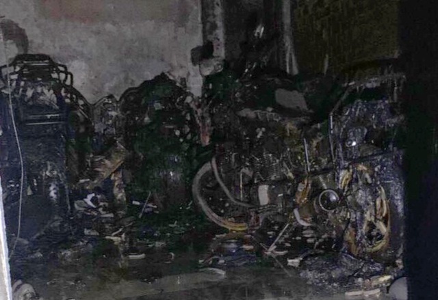 Cháy trong khu nhà giàu, 5 người được cứu sống - 1 Cháy trong khu nhà giàu, 5 người được cứu sống - 1