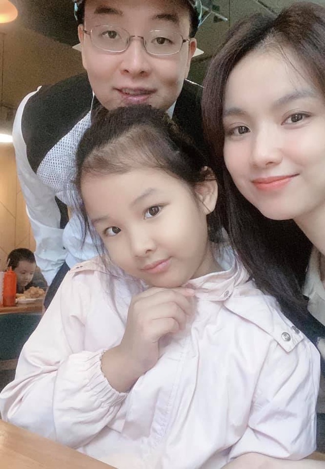 Hoa hậu Thùy Lâm tái xuất sau nhiều năm ở ẩn, nhan sắc xinh đẹp gây sốt - 8 Hoa hậu Thùy Lâm tái xuất sau nhiều năm ở ẩn, nhan sắc xinh đẹp gây sốt - 8