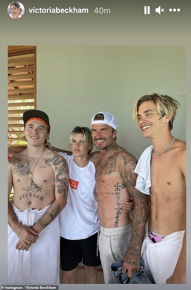 David Beckham và các con cùng khoe hình xăm - 3
