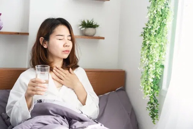 Biểu hiện khi ăn uống cảnh báo tuyến giáp bất ổn - 1 Biểu hiện khi ăn uống cảnh báo tuyến giáp bất ổn - 1