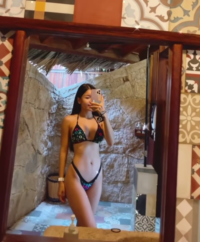 Nhịp sống hot girl tuần qua: Bạn gái Văn Lâm và Tiến Dũng đọ dáng - 2 Nhịp sống hot girl tuần qua: Bạn gái Văn Lâm và Tiến Dũng đọ dáng - 2