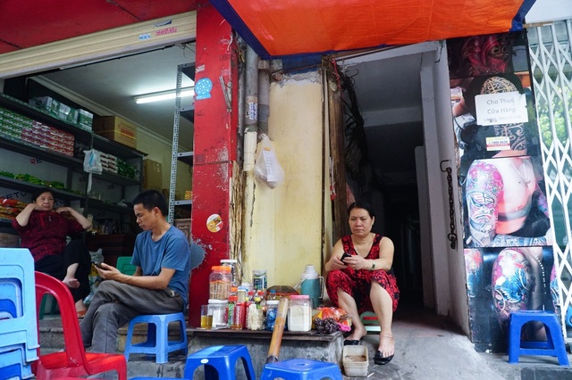 Trải nghiệm những con ngõ siêu nhỏ - đặc sản ở phố cổ Hà Nội - 1 Trải nghiệm những con ngõ siêu nhỏ - đặc sản ở phố cổ Hà Nội - 1