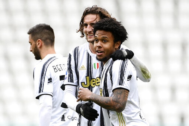 C.Ronaldo bỏ lỡ không tưởng, Juventus vẫn giành chiến thắng tưng bừng - 4 C.Ronaldo bỏ lỡ không tưởng, Juventus vẫn giành chiến thắng tưng bừng - 4