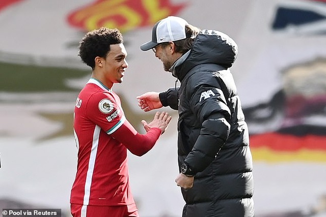 HLV Liverpool phấn khích với khoảnh khắc thiên tài của Alexander-Arnold - 3