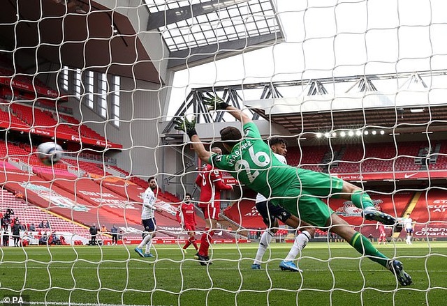 HLV Liverpool phấn khích với khoảnh khắc thiên tài của Alexander-Arnold - 1