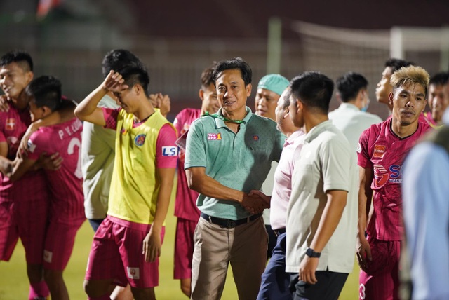 Ngoại binh đá hỏng phạt đền, HL Hà Tĩnh thua sát nút Sài Gòn FC - 12
